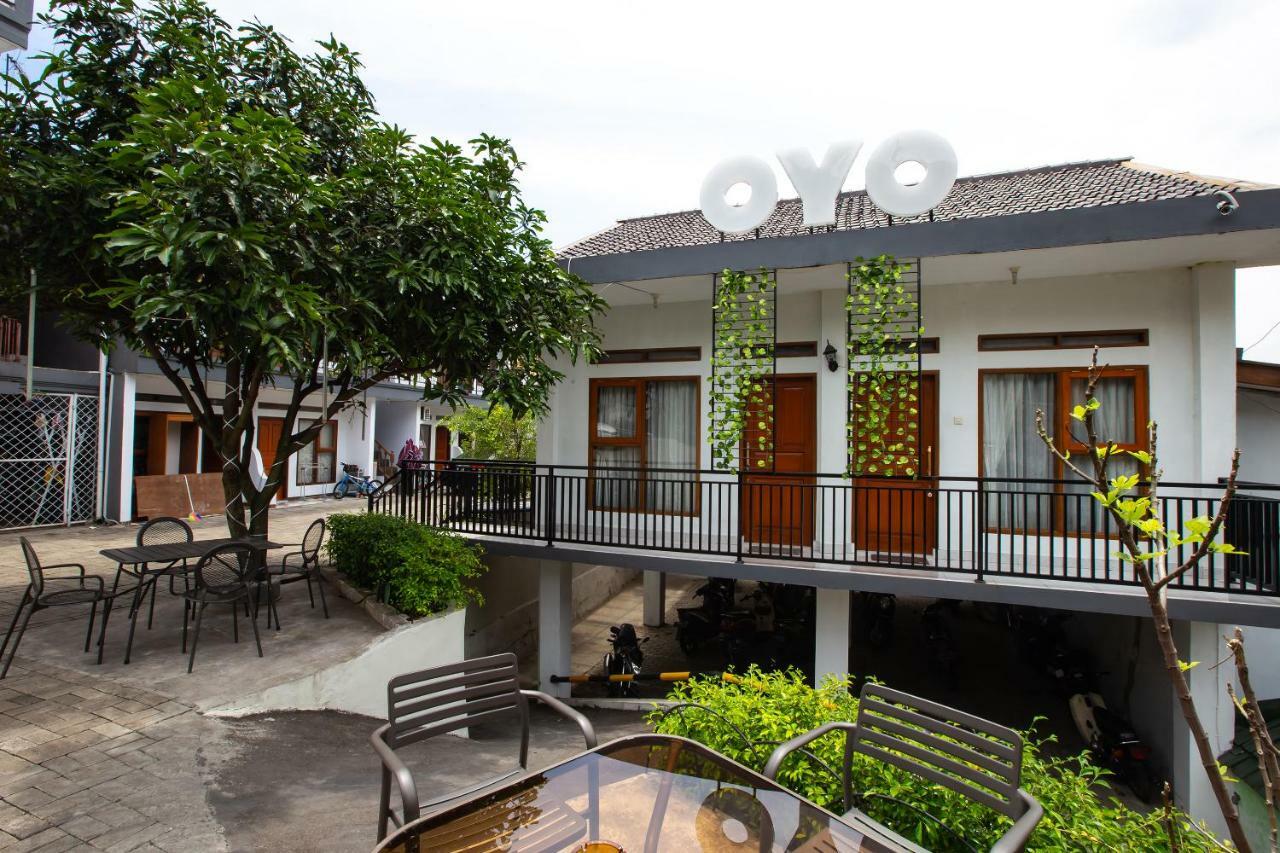 Oyo 569 Cigadung Guest House Syariah Bandung Kültér fotó